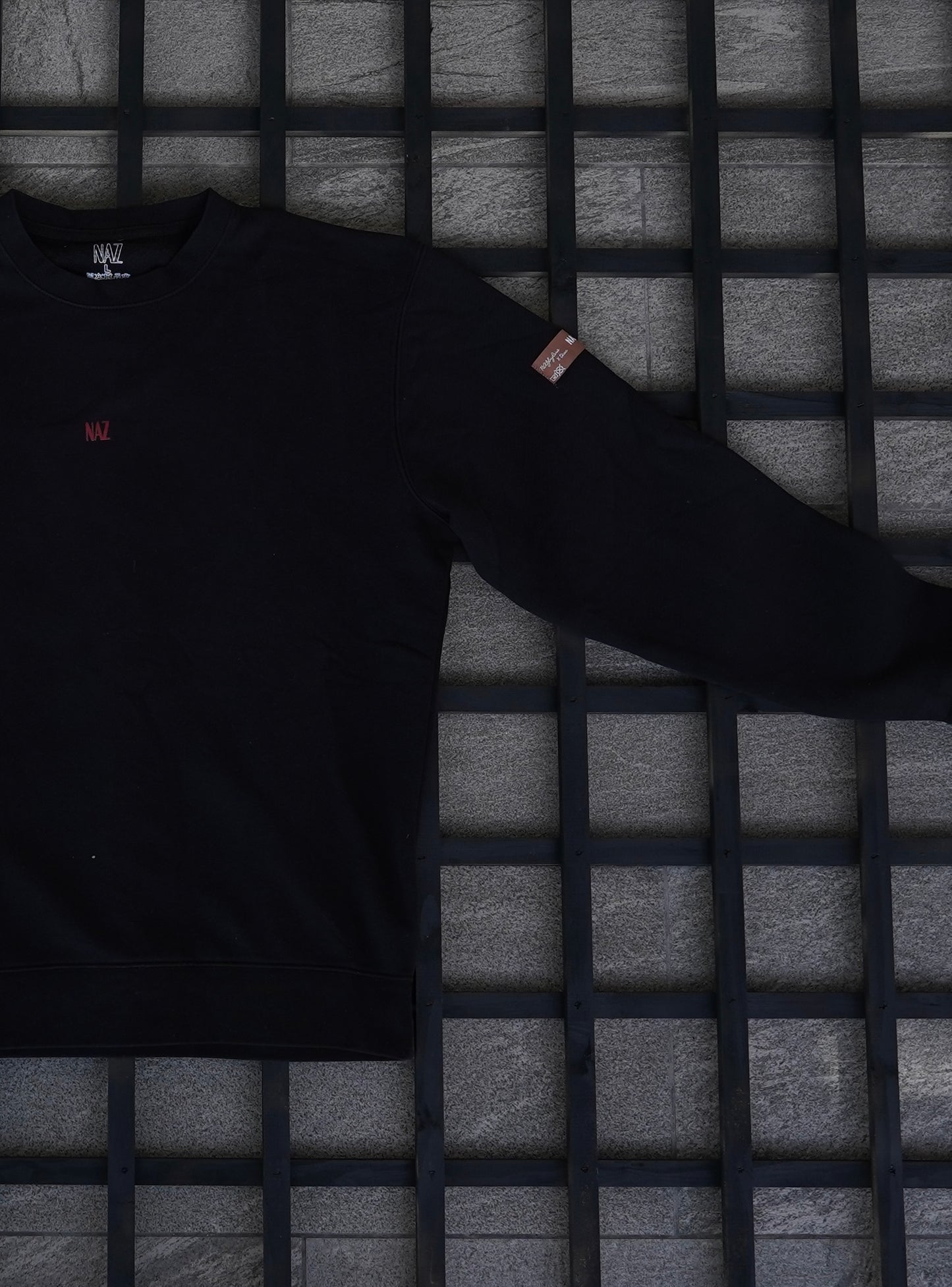 Outlaw crewneck-Black widow